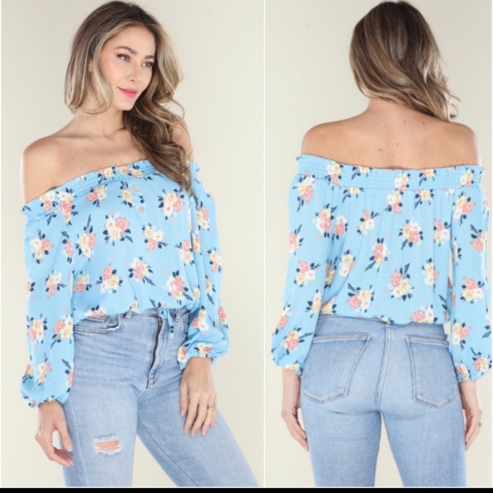Pull-down sleeves top. - Picture 2 of 3